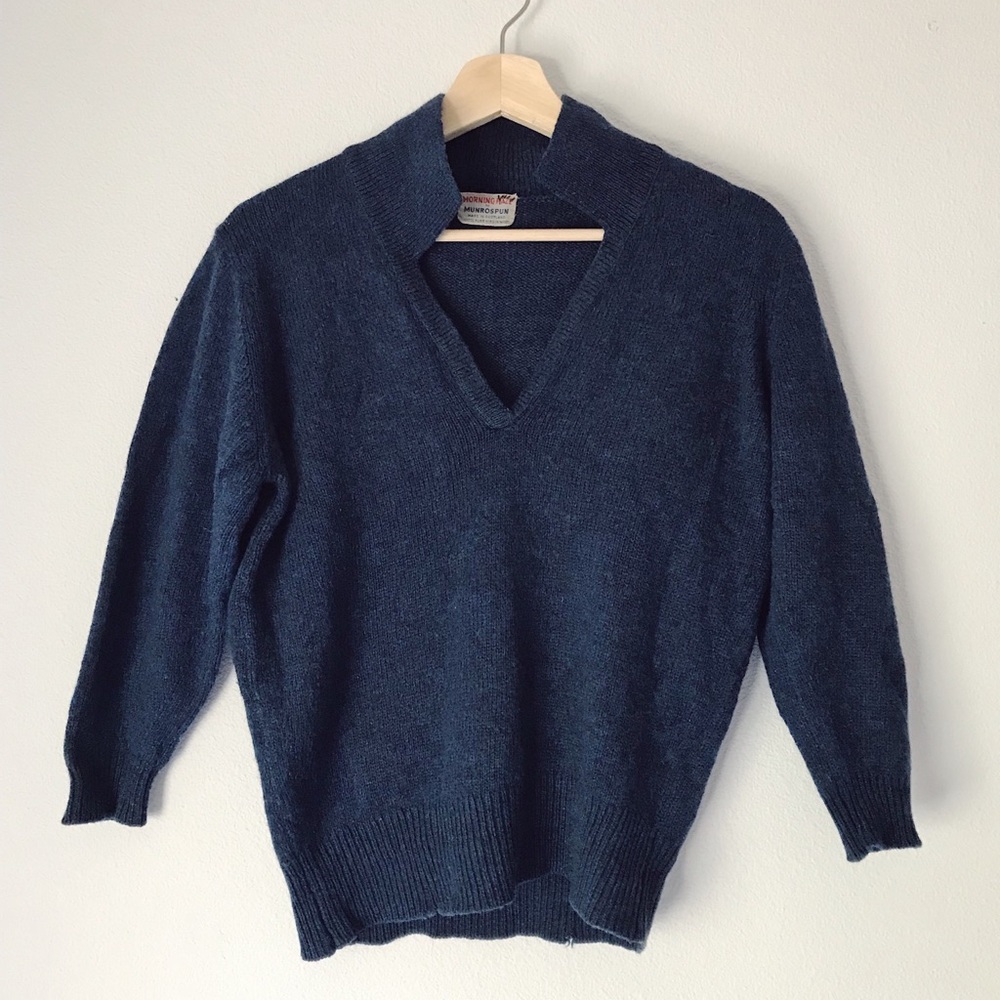 Vintage 1960s Munrospun 100% virgin wool sweater
